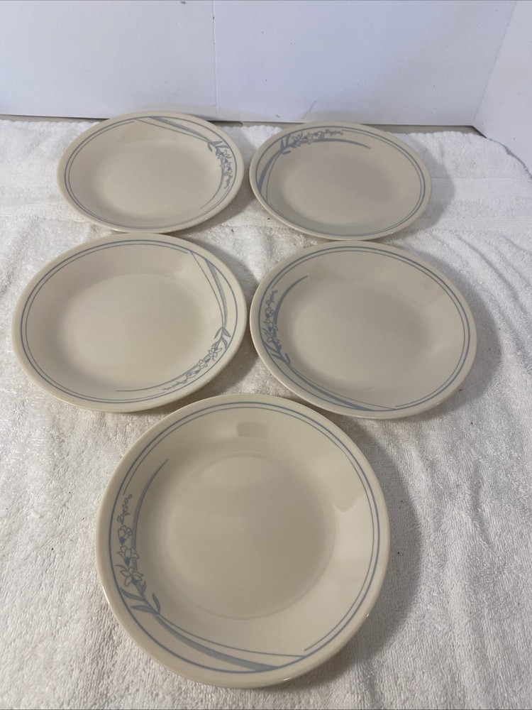 Corelle by Corning Ware Set of 5 Blue Lily On Beige Bread  Plates 6¾”
