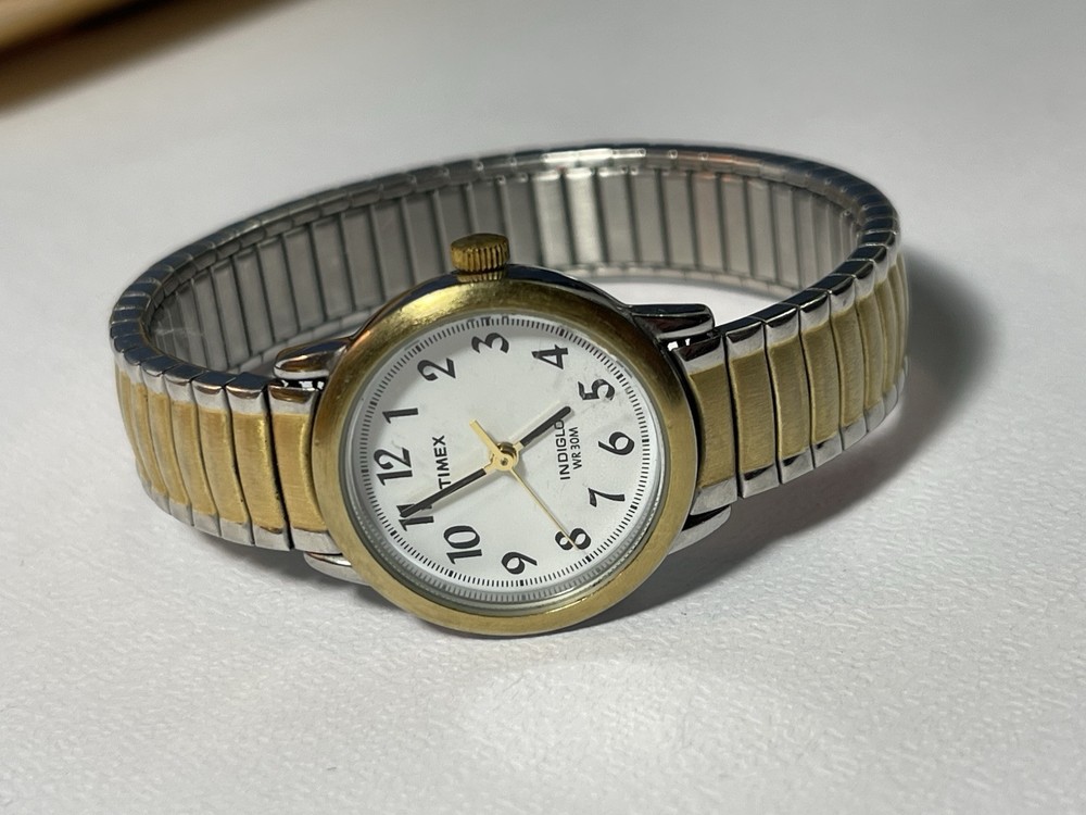 Vtg Timex Indiglo Two Tone Quartz Analog Ladies Watch