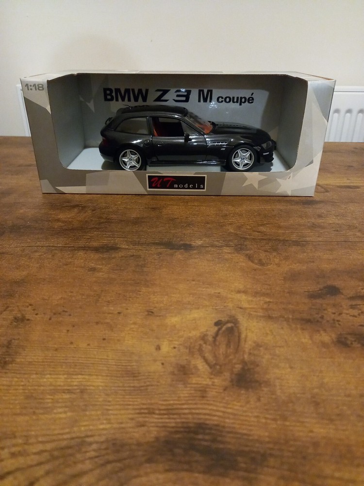 UT Models 20432 - BMW Z3 M Coupé Met Black 1/18  - Please See Description
