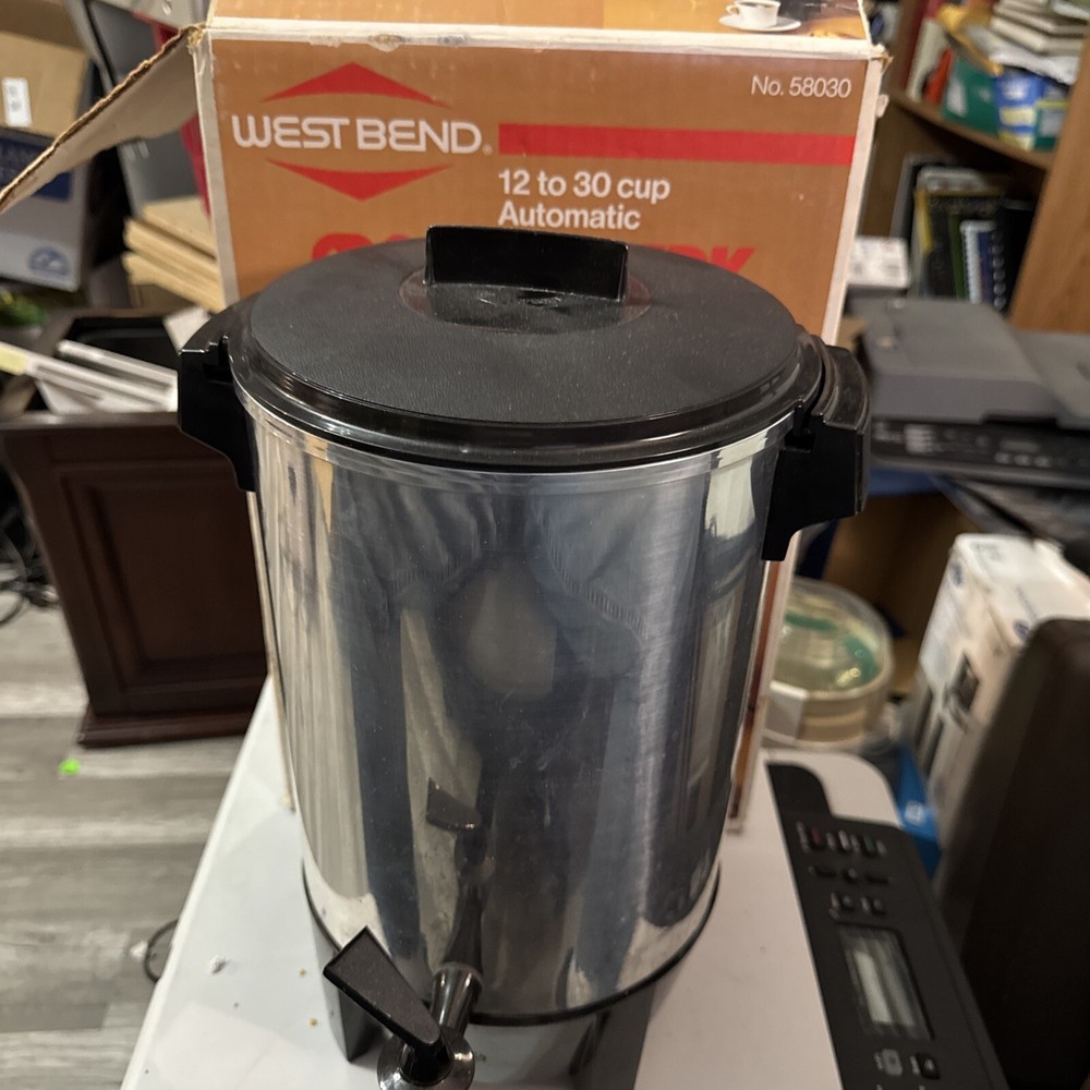 West Bend #58030 Party Perk Automatic Coffee Maker 12 to 30 Cups Vintage (157)