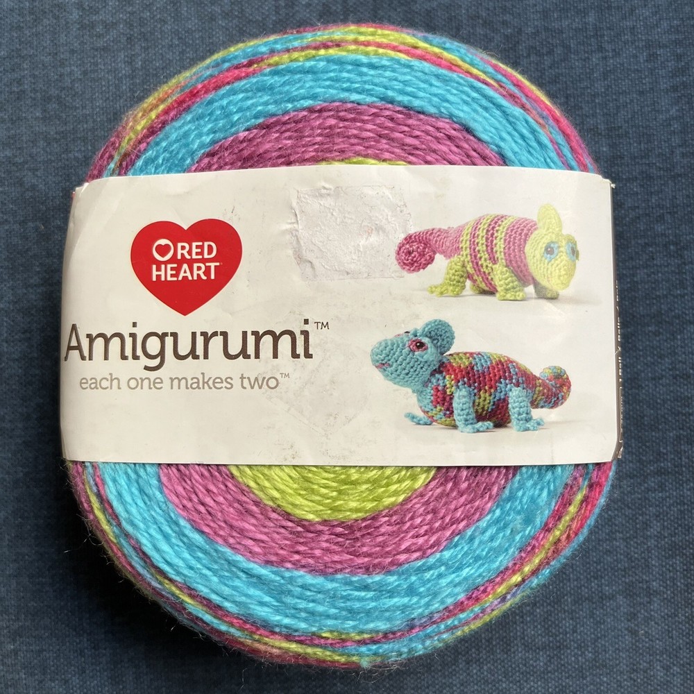 Red Heart AMIGURUMI Yarn Kit CHAMELEON