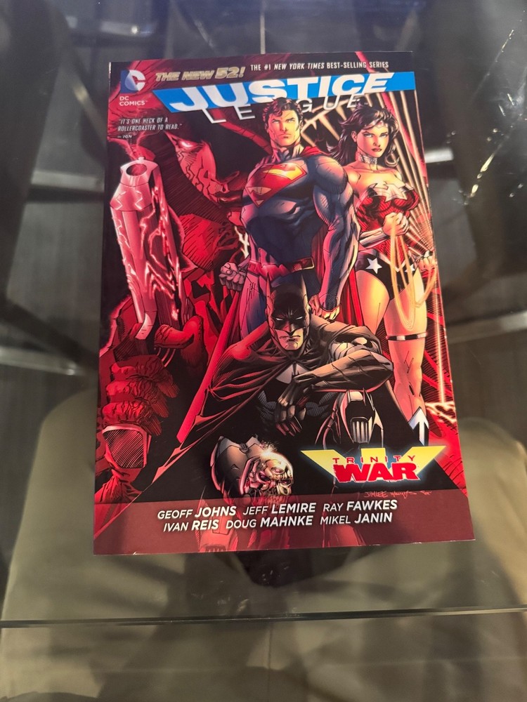 Justice League: Trinity War (DC Comics 2014 January 2015) Graphic Novel TPB