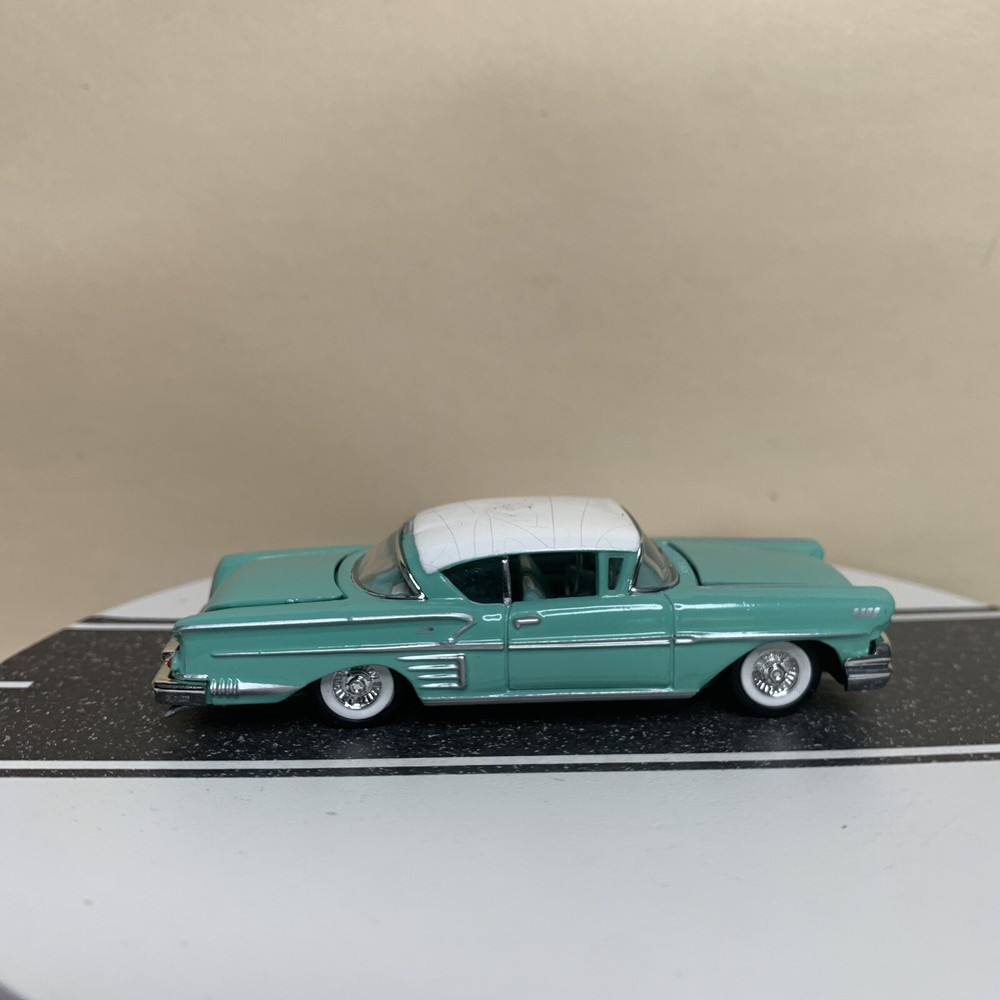 ERTL American Muscle 1958 Chevy Impala 2-Door Hardtop Green/White Roof 1:64 NM