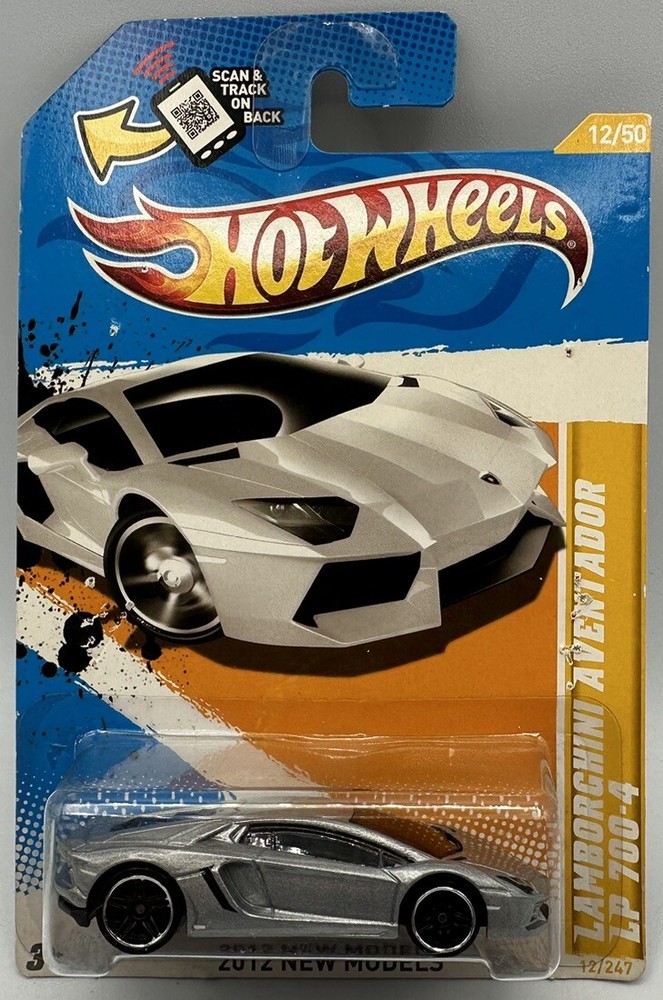 Hot Wheels 2012 New Models Lamborghini Aventador LP 700-4 Silver  2011
