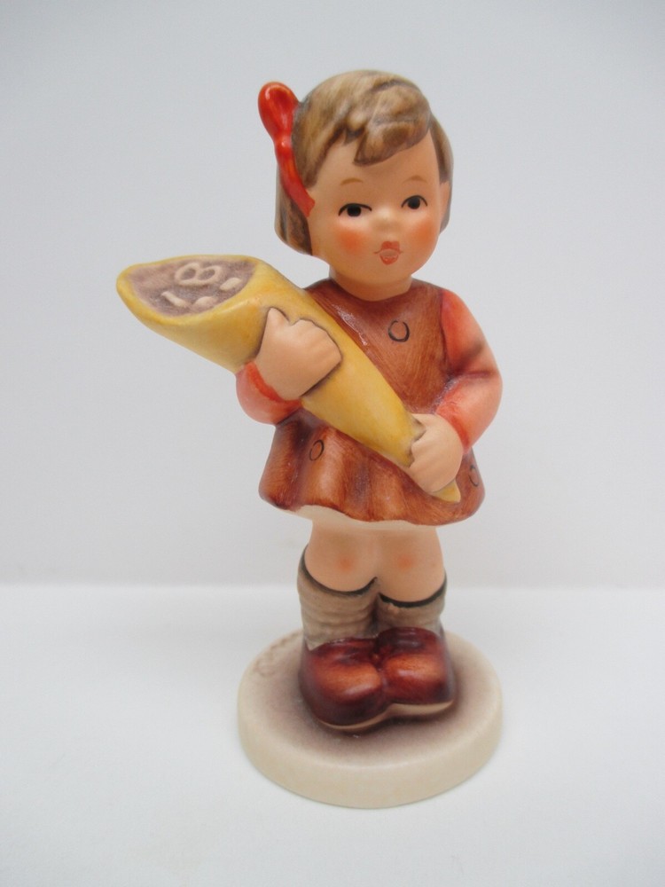 Hummel A Sweet Offering figurine 549/3/0 with original box 3.5 inch