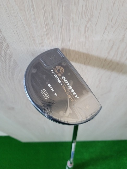 Odyssey New ONE Milled SIX T STROKE LAB 90 Steel Shaft 34 Inch Putter