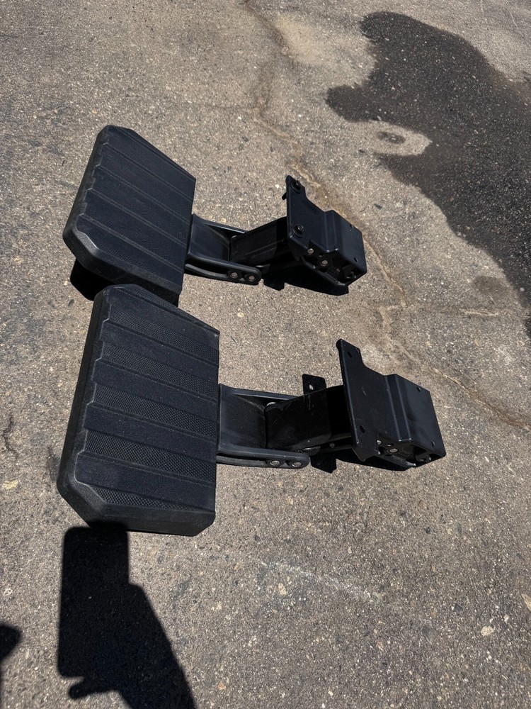 2023-24 Ford F-250/350/450 Retractable BedStep2 Side Step Set