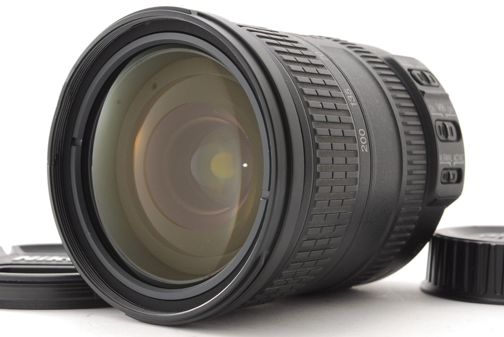 Mint Condition Nikon AF-S DX NIKKOR 18-200mm F/3.5-5.6 G ED VR AF Zoom Lens from Japan