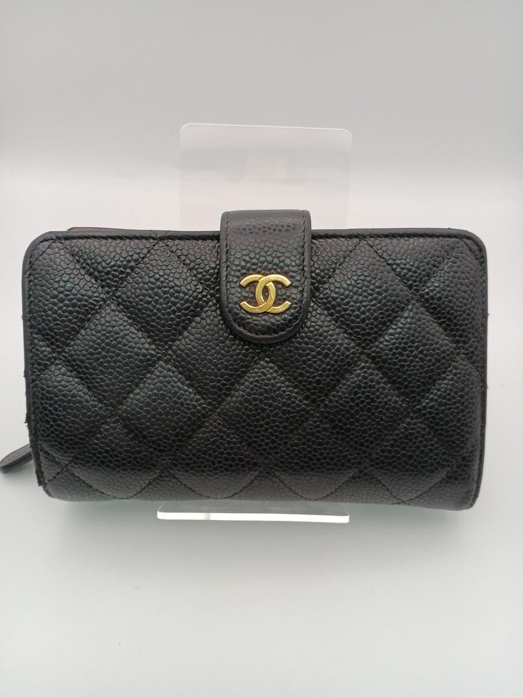 CHANEL Coco Mark Matrasse Bifold Wallet in Black 250774