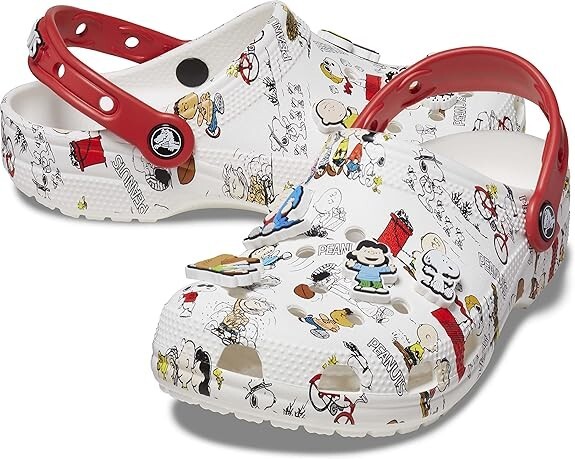 Crocs Unisex-Child Classic Peanuts Snoopy Clog