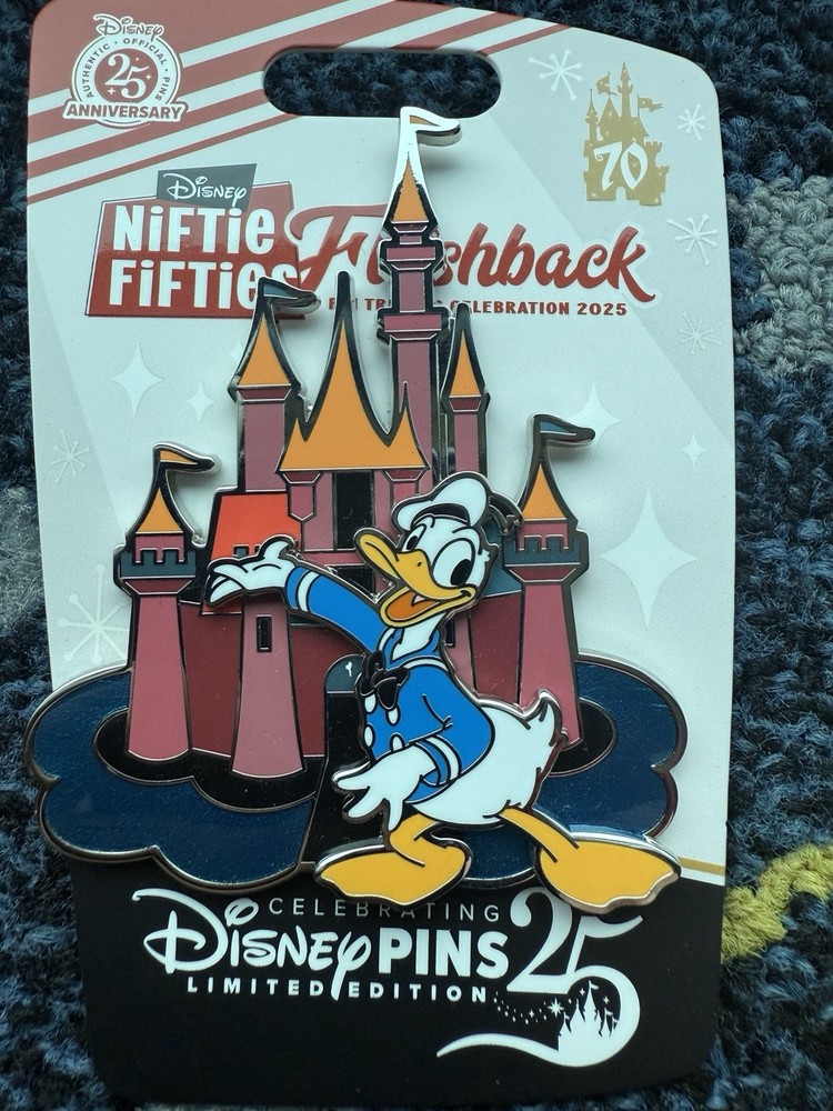 Disney Niftie Fifties Flashback Castle Characters Donald Mini Jumbo LE 500 Pin