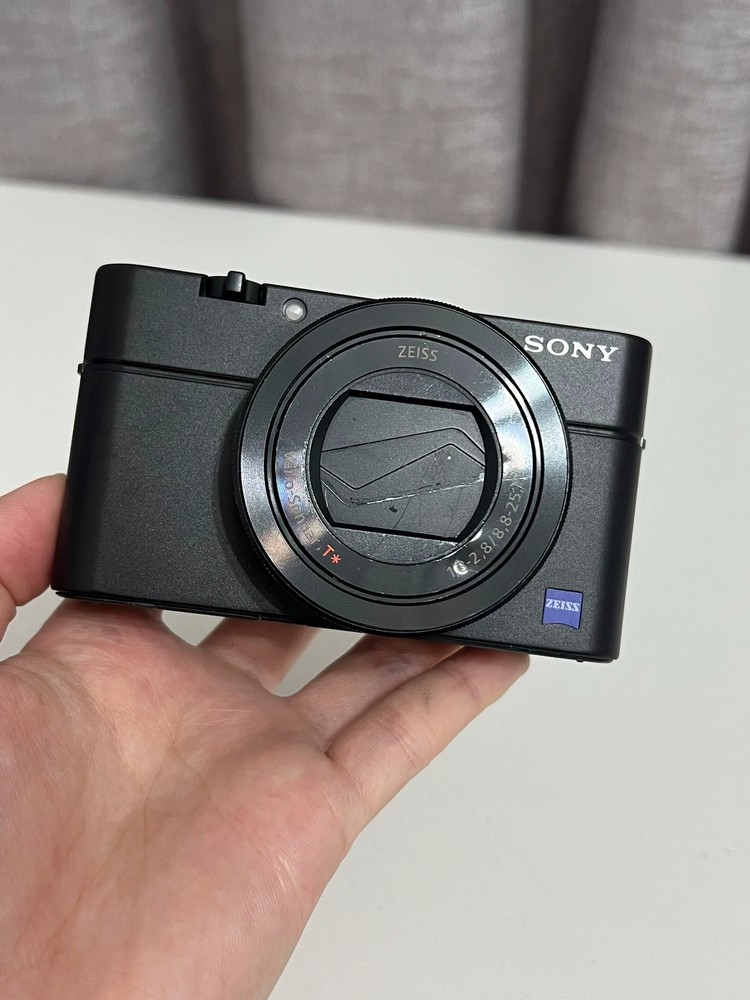 Sony DSC-RX100M3 RX100 III 20.2MP 2.9x Compact Digital Camera 100% working