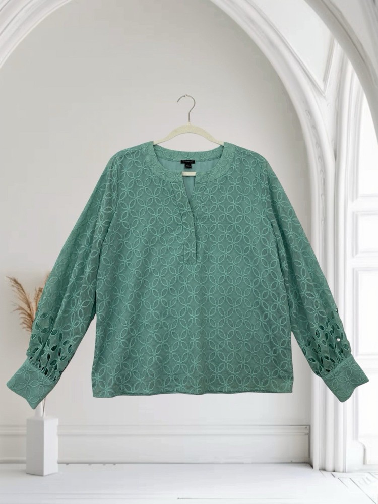 Ann Taylor Womens Embroidered Eyelet Long Sleeve Popover Top Size Medium
