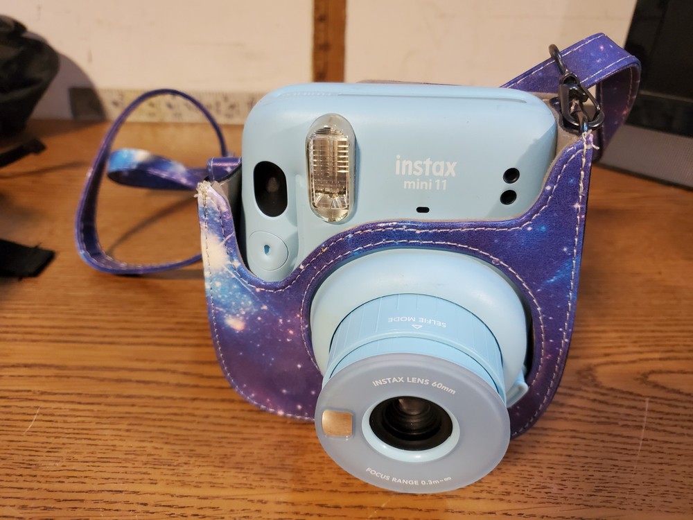 Fujifilm Instax Mini 11 Instant Film Camera - Pastel Blue Tested And Works