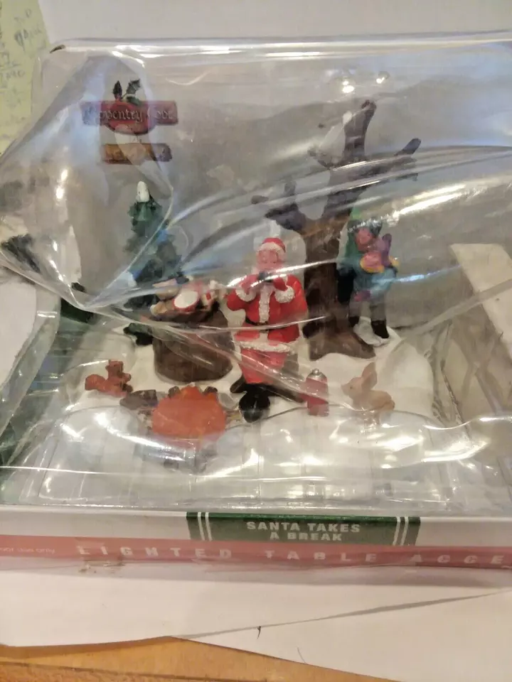 LEMAX Santa Takes a Break Lighted Table Accent 2016 IOB DV5 #64084