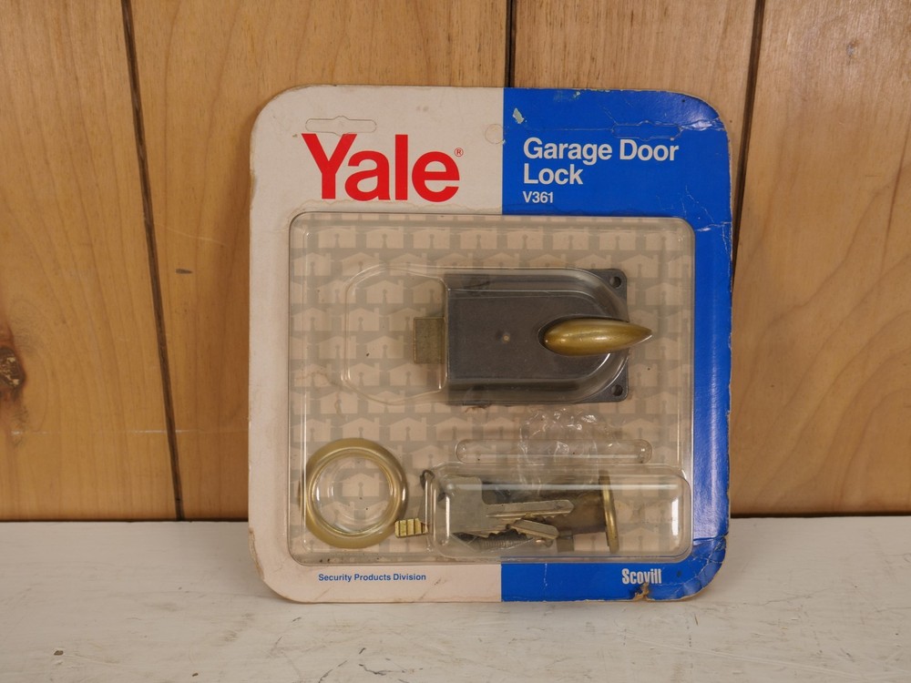 Vintage YALE V361 Security Garage Door Lock Brass Finish NOS