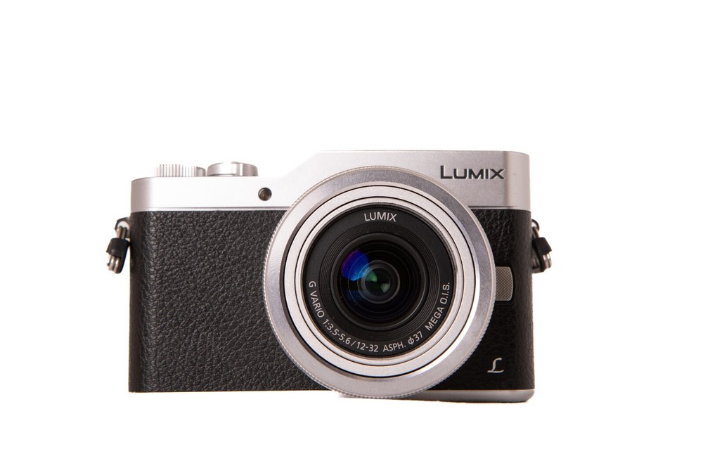 Panasonic Lumix DC-GX800 With  Lumix G Vario 12-32mm f/3.5-5.6 ASPH Mega O.I.S.