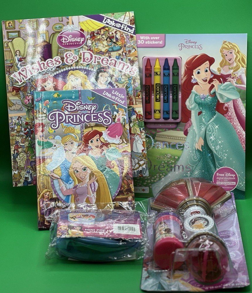 Disney Princess Summer Fun Bundle with Bubble Wand Pop Up Hamper and Look & Find Books