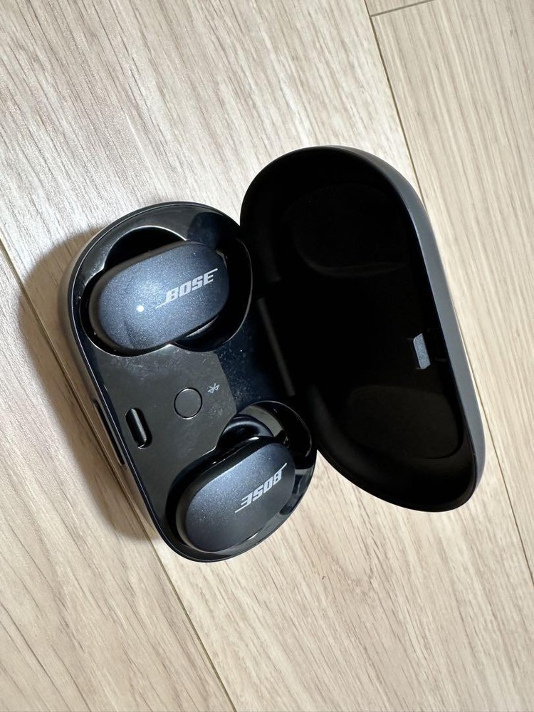 Bose QuietComfort Earbuds Triple Black Noise-Cancelling Wireless Buds