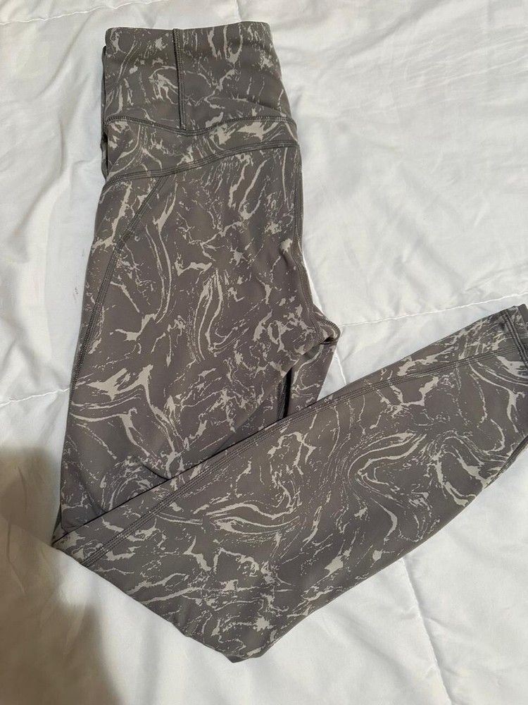 Athleta rainer tight legging  grey rippled texture  women size M