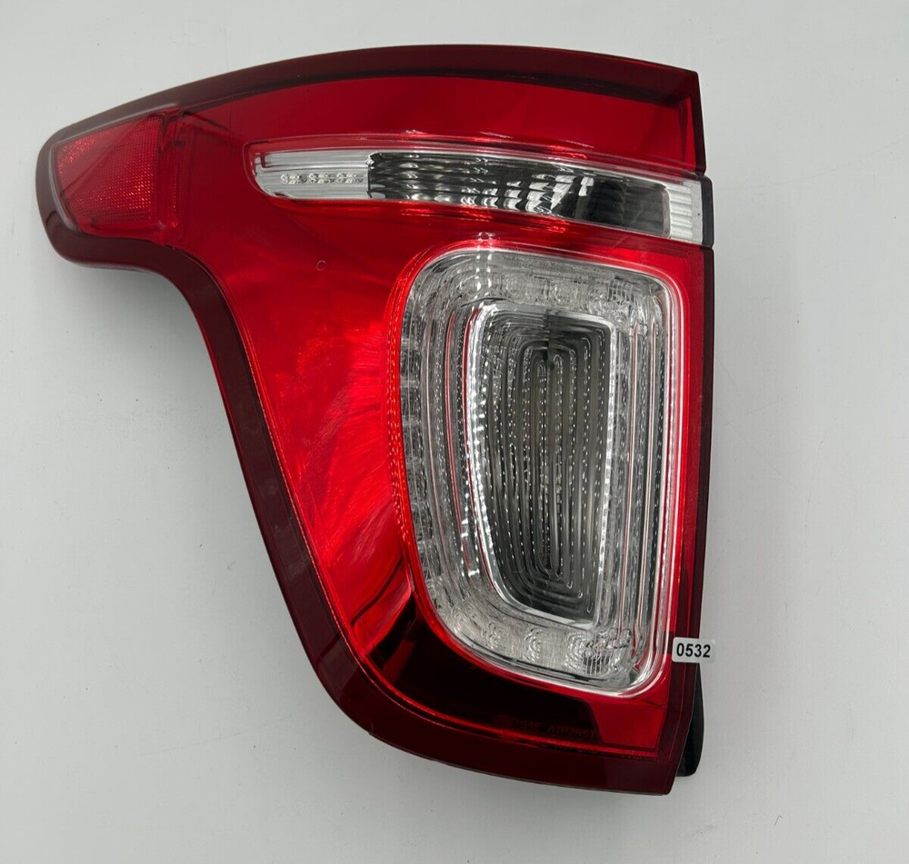 FORD EXPLORER 2013-15 LEFT TAILLIGHT HALOGEN BB53-13B505-A OEM