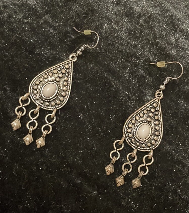 Fringed Faded White Gray Hook Earrings Elegant Boho Style Accessory