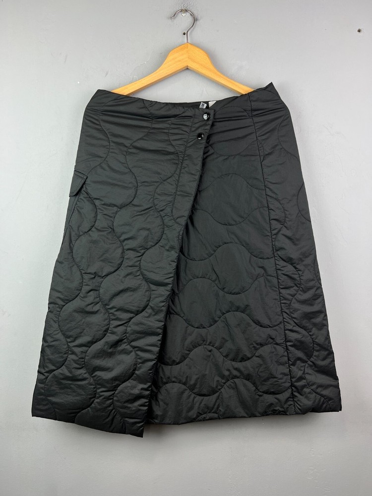 Woolrich Black Silky Quilted Nylon Medium Wrap Skirt  