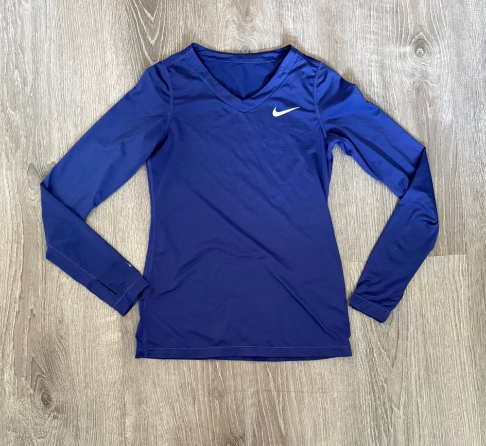Nike Women Purple Activewear Long sleeve in Purple