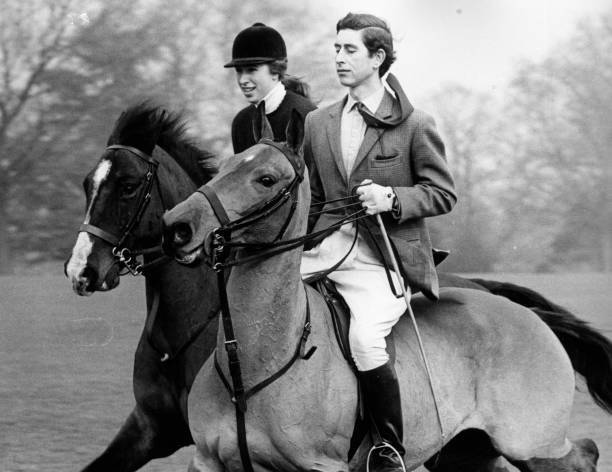 Charles Prince Of Wales And Princess Anne Riding Berkshire 1969 Old Photo