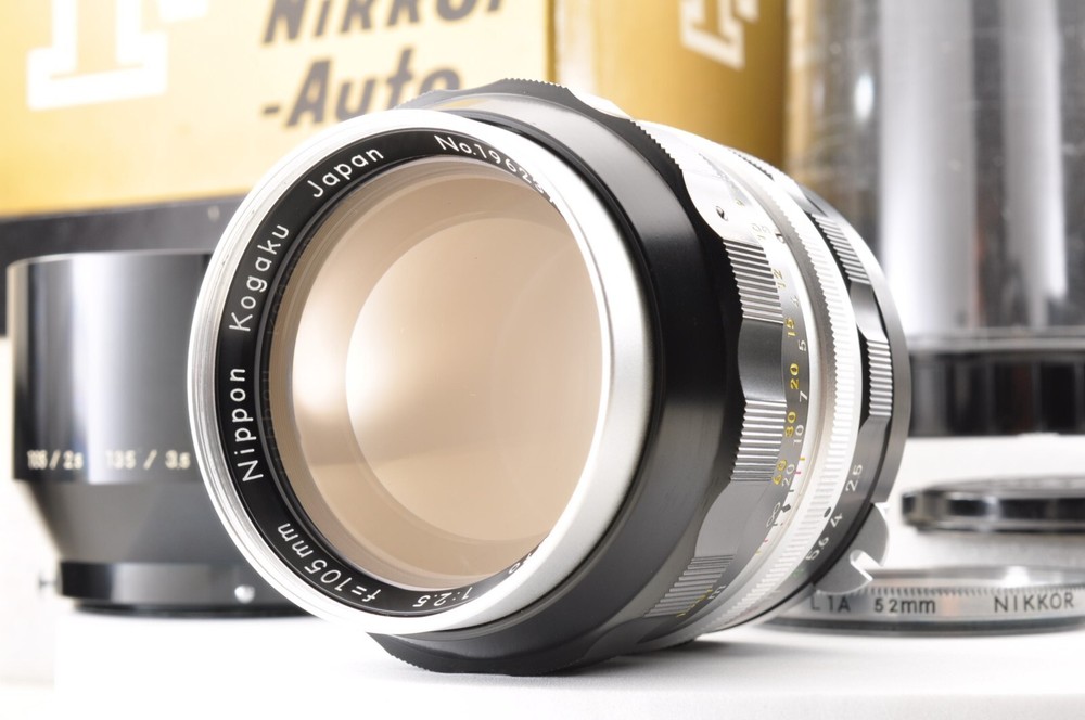 Nikon Nikkor-P Auto 105mm f/2.5 Non Ai Prime Lens w/Box,Hood *Near Mint* #4063
