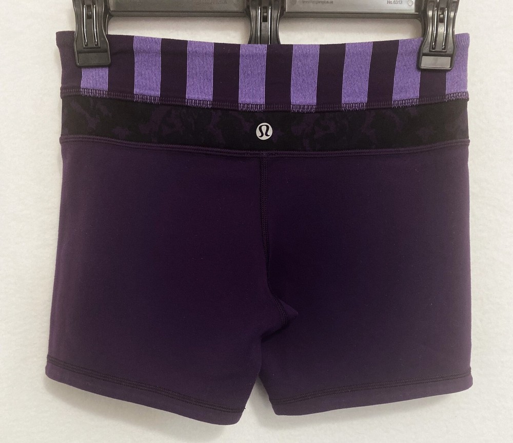 Lululemon Reversible Yoga Shorts Black Purple Womens Size 4 Compression