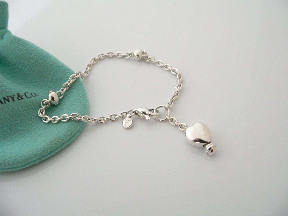 Tiffany & Co Sterling Silver Heart Dangle Bracelet 7.2 Inch with Gift Pouch