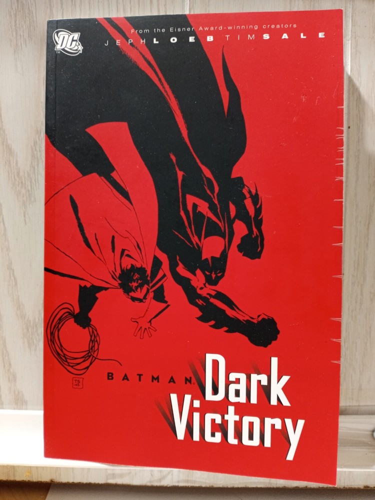 Batman: Dark Victory - Paperback By Loeb, Jeph - preowned, We combine ship