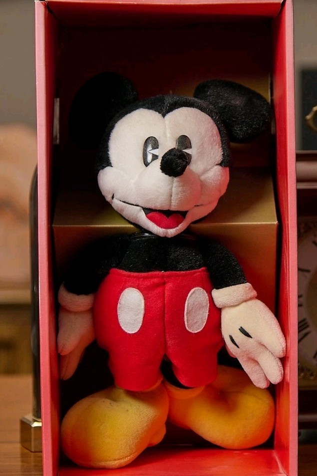 Vintage GUND Antique Style MICKEY #7230 & MINNIE MOUSE #7231 Plush Set