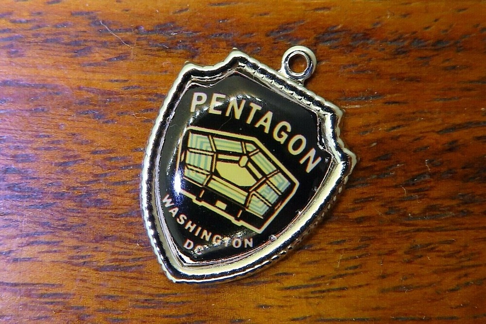 Vintage Pentagon Washington DC US Military silver travel shield charm 21-44