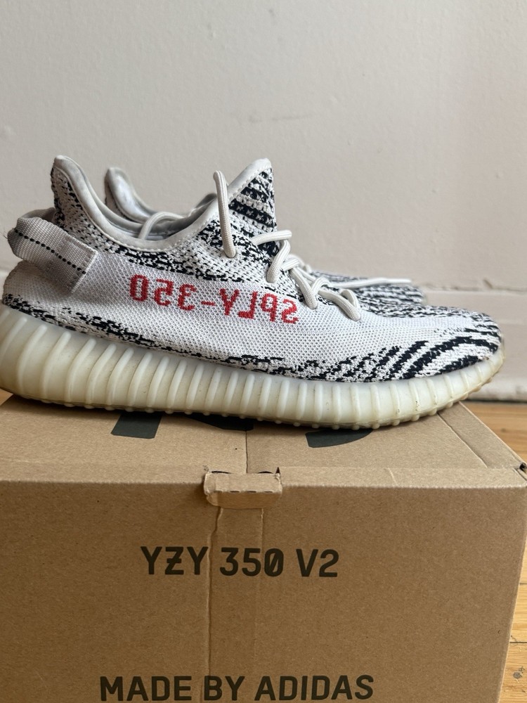 adidas Yeezy Boost 350 V2 Men's Zebra Black/White Size 9.5