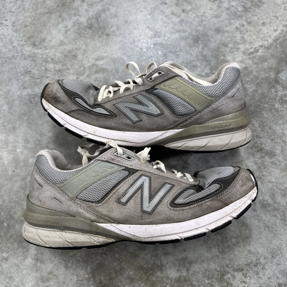 New Balance 990v5 gray running shoes mens size 10 Made in USA dad sneakers flaw