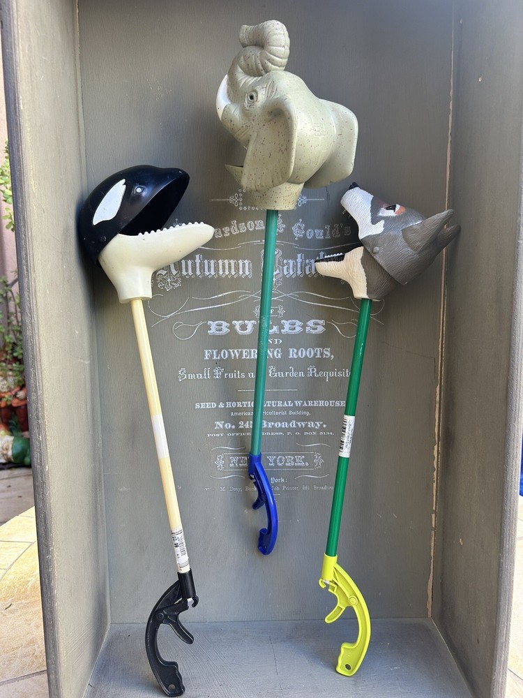 Set /3, Rare SeaWorld 18″ Animal Grabber Toys –Orca Killer Whale, Elephant, Wolf