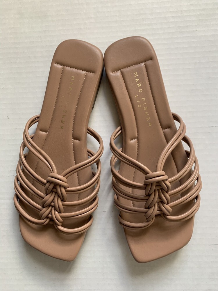 Marc Fisher LTD Sz 7M Nude Maebry 2 Flat Sandals