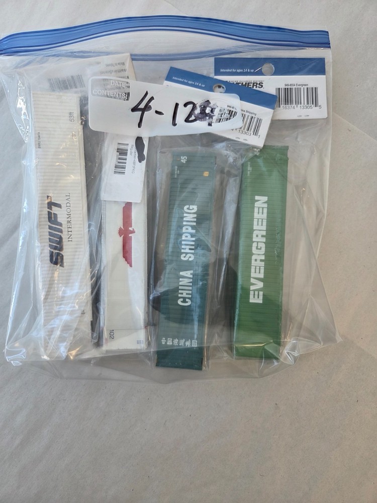Grab Bag HO Scale Cars 4 Pieces Lot# 4-124