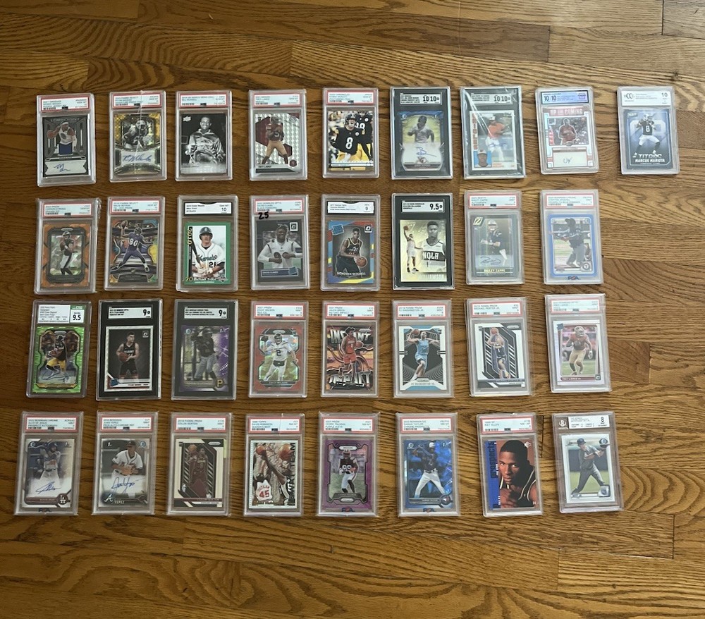 Graded Sports Card Slab Lot - 33 Graded Slabs, Rookies, Autos, SSP, PSA, SGC!!