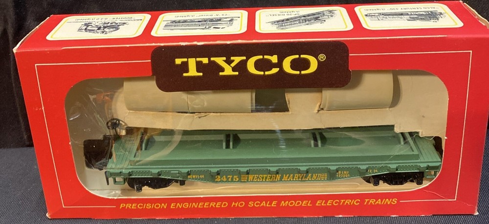 HO Scale Western Maryland Skid Flat with 3 Culvert Pipes
