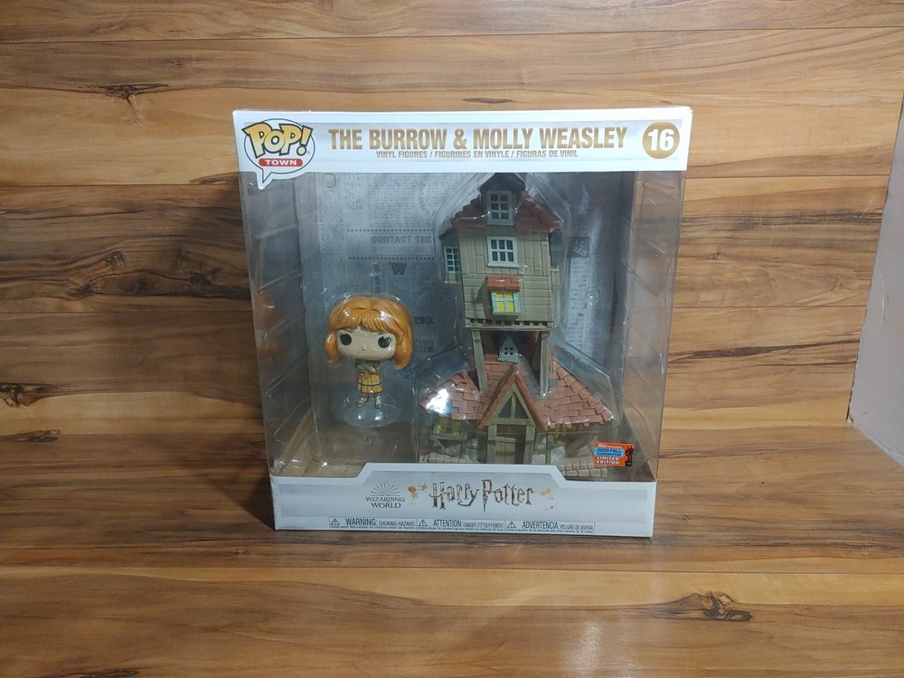 NYCC Exclusive Funko Pop Harry Potter The Burrow with Molly Weasley