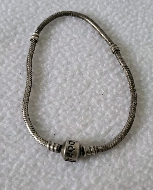 Pandora Sterling Silver Iconic Barrel Clasp Bracelet 8 Inch
