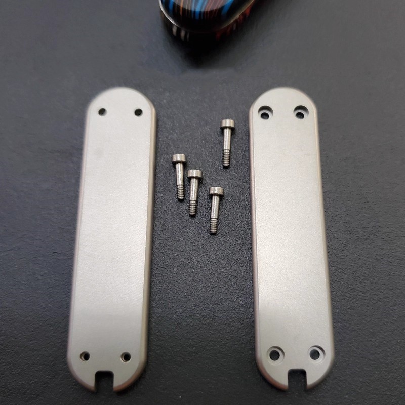 1Pair Titanium Scales with Titanium Clip for 58mm Victorinox Swiss Army Rambler