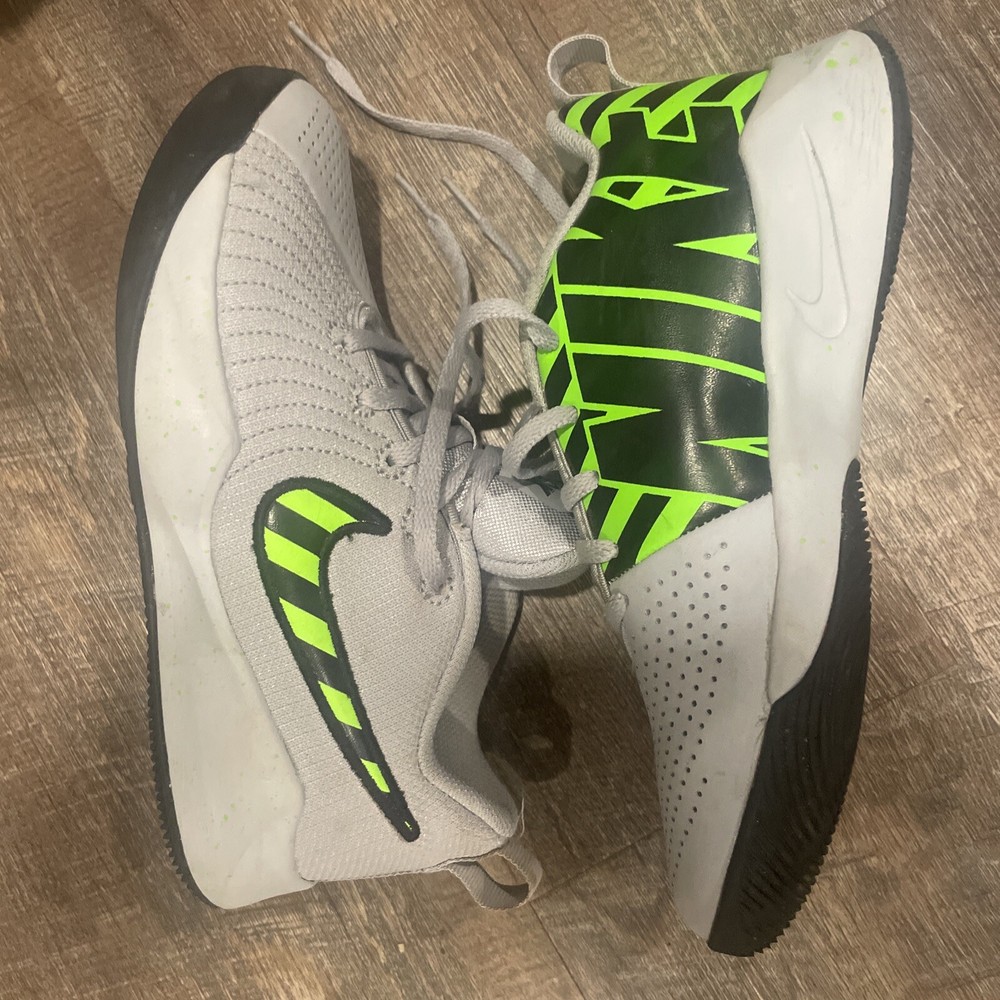 Nike Kids Shoes Size 4Y Team Hustle Quick Sneaker Low Tops Boys Pre-owned