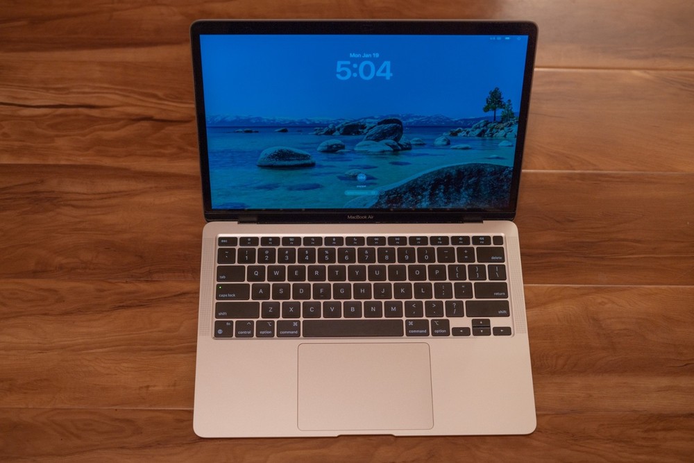 macbook air m1 8gb 2020, 256 GB, no scratches on screen
