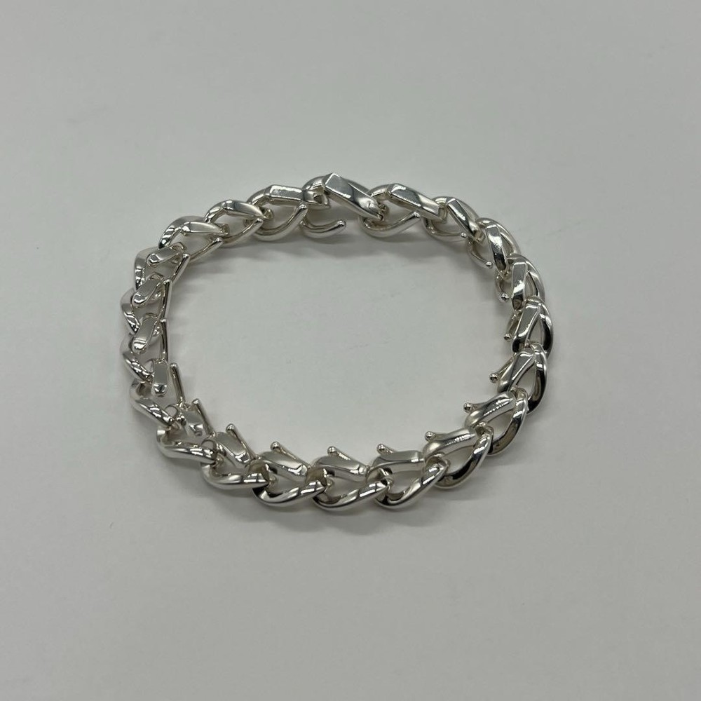 Tiffany & Co Medium Link Bracelet in Silver Pre-Owned Jewelry