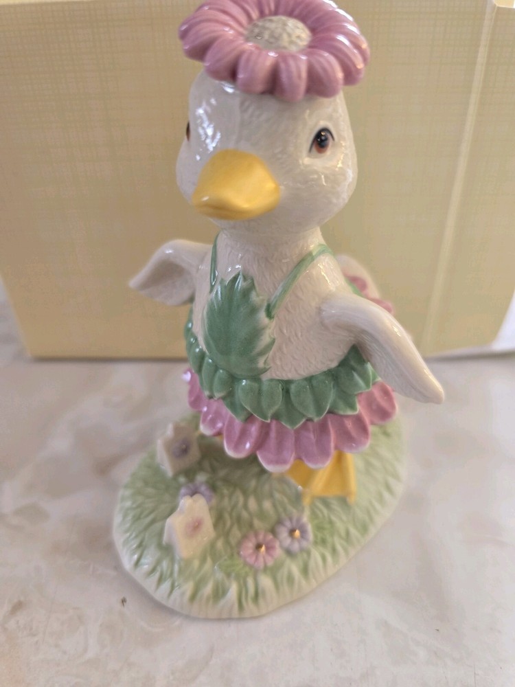 Lenox Easter Duck Darling Duckling Daisy Hat - NEW - CUTE