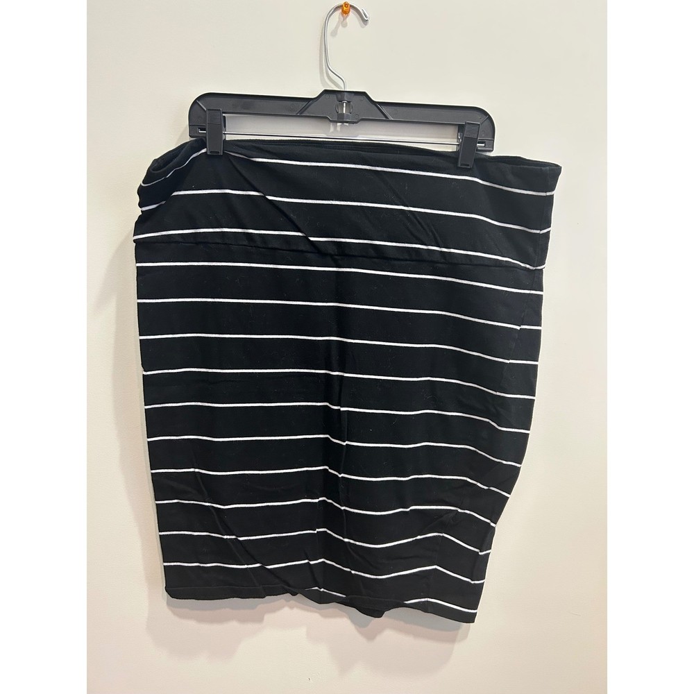 Torrid Plus Size 2 Black White Striped Knit Stretch Pencil Skirt Classic